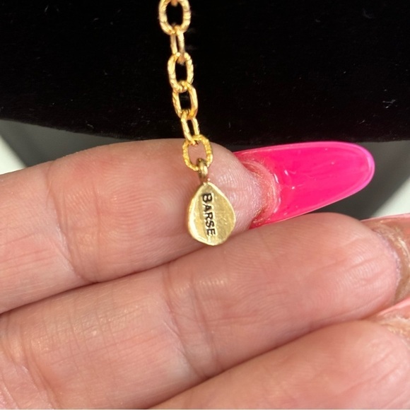 Barse lumerian quarts with black stones and gold beads necklace - Picture 2 of 6